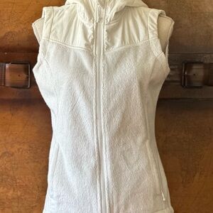 White Sleeveless Zip-Up Hoodie Vest